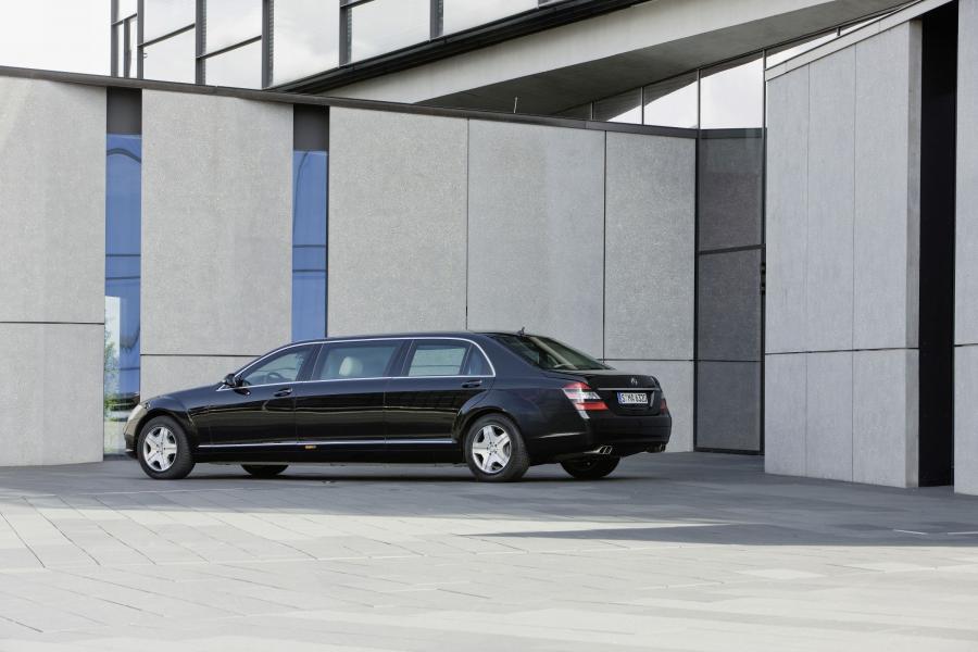  Mercedes-Benz S600 Pullman Guard 2008 года  (фото 16 из 25)